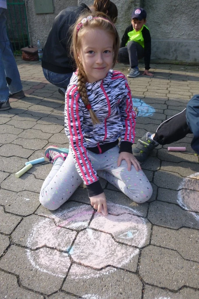 2.AB + 8.TŘ. MALOVÁNÍ KŘÍDAMI