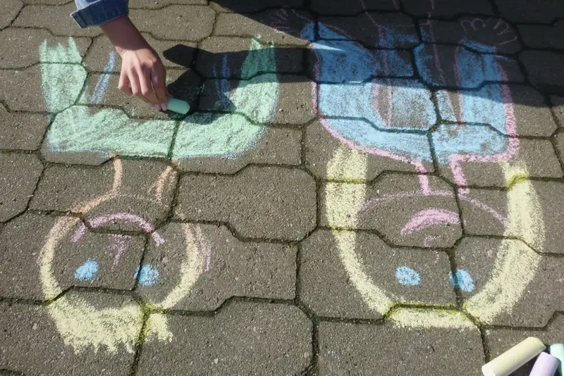 2.AB + 8.TŘ. MALOVÁNÍ KŘÍDAMI