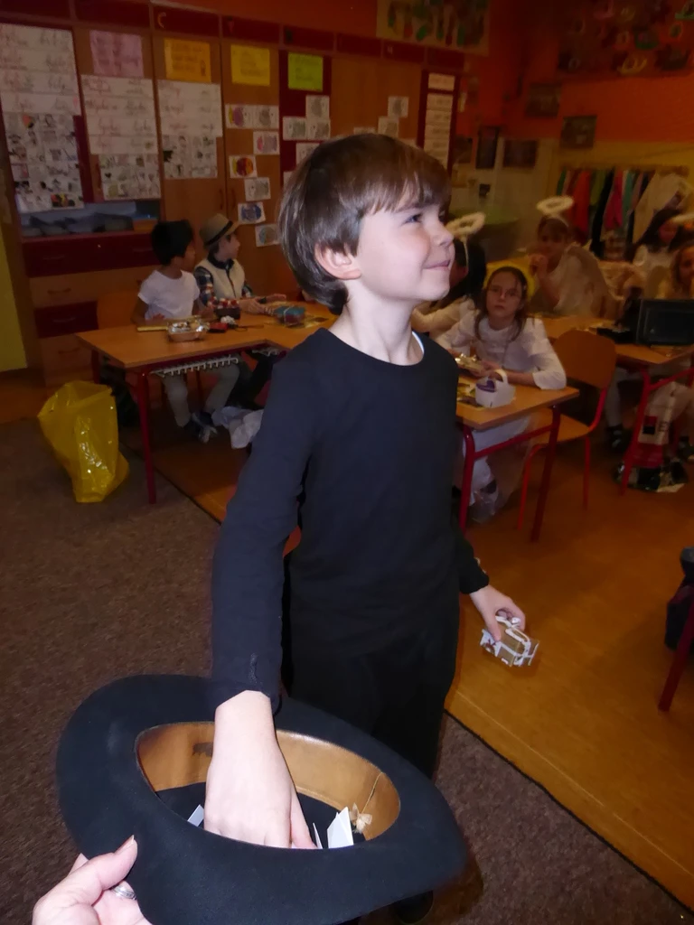Vánoční nadílka 3. tř.