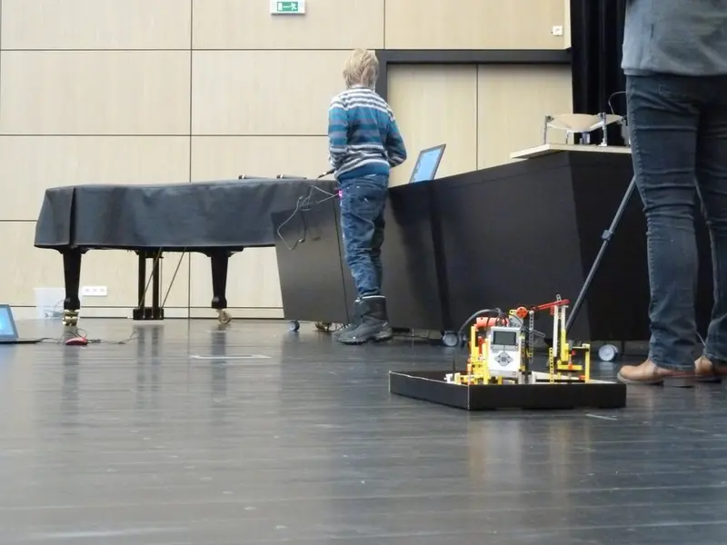 Soutěž robotů na TUL (5. tř)