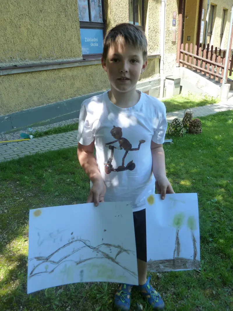 Galerie v trávě 4.třída
