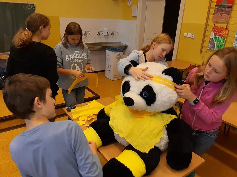 6.tř. Vv Zdobení objektů