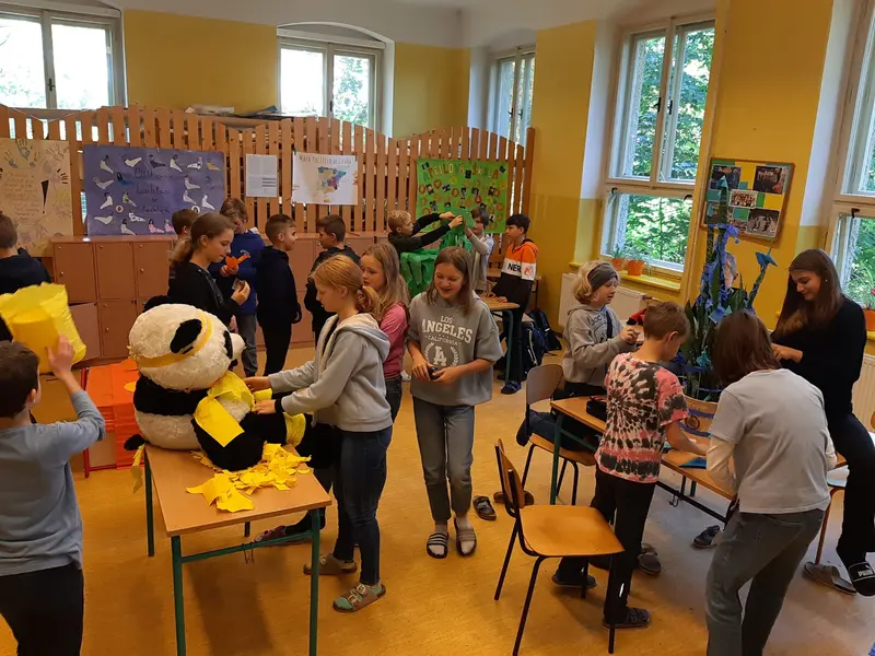 6.tř. Vv Zdobení objektů