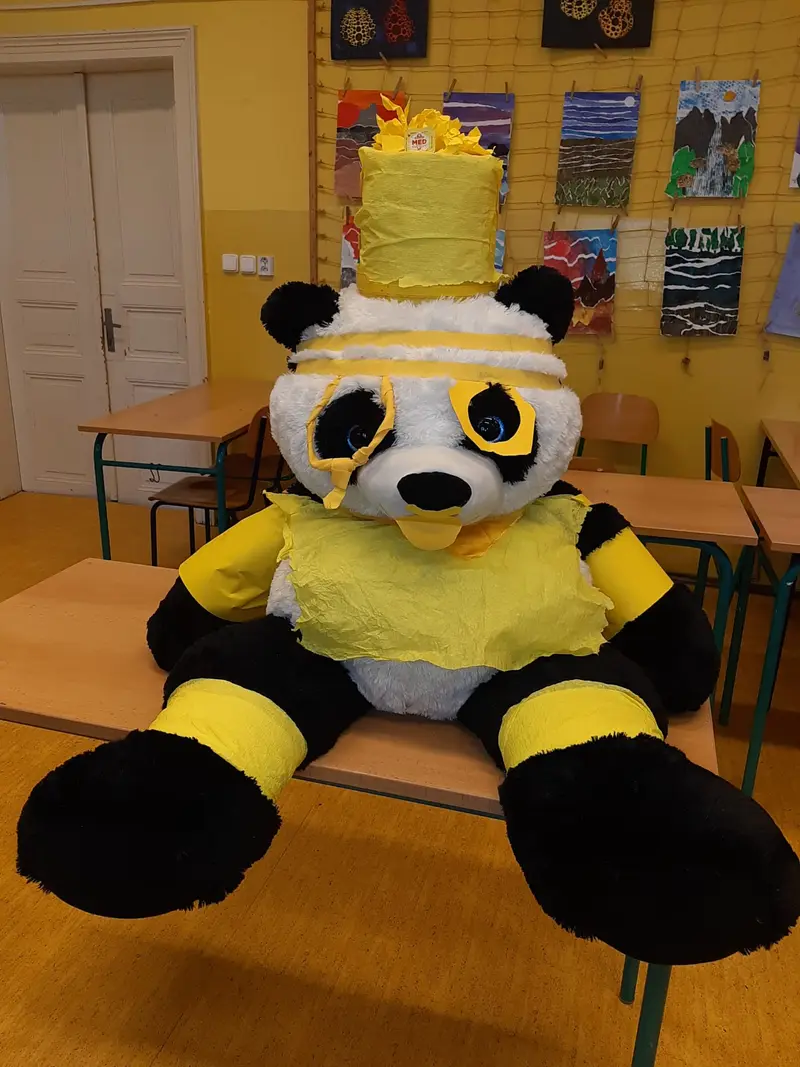 6.tř. Vv Zdobení objektů