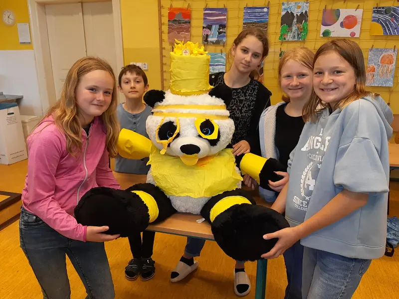 6.tř. Vv Zdobení objektů